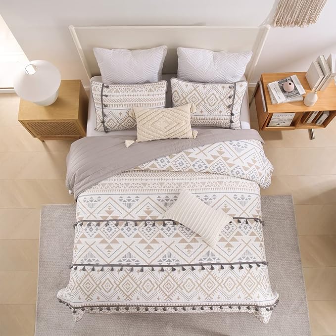 HORIMOTE HOME Boho Style Beige Twin Quilt Set with Tassle, Soft and Lightweight Bedspread for All Season, Twin Size Bed Coverlet with 1 Matching Pillow Sham (2 Pieces)