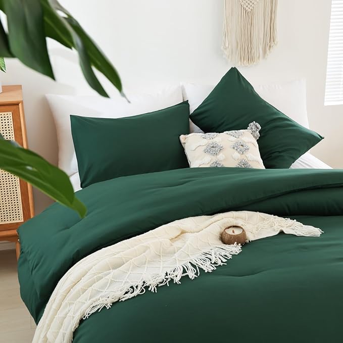 ROSGONIA King Size Comforter Set Emerald Green, 3pcs (1 Boho Dark Forest Comforter & 2 Pillowcases), All Season Blanket Lightweight Bedspreads Quilt