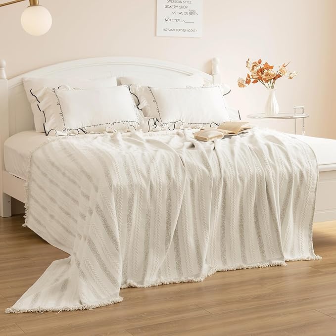 Couch Cover for Dogs, Boho Sofa Covers for 3 Cushion Couch, Chenille Sofa Slipcover for Pets Washable, L-Shape Sectional Loveseat Cover Soft Throw Blankets with Tassels(91x118,Striped Beige)