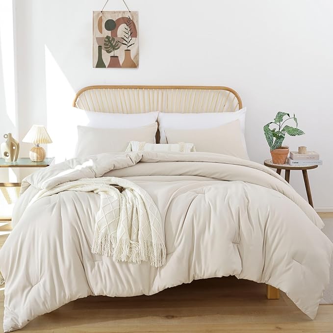 ROSGONIA Oversized Queen Comforter Beige, 3pcs (1 Comforter & 2 Pillowcases) Lightweight Oversized Queen Comforter Sets Bedding Blanket Quilts