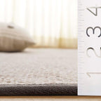 SAFAVIEH Natural Fiber Collection Area Rug - 2'6" x 4', Marble & Khaki, Sisal, Woven Design with Border (NF143E)