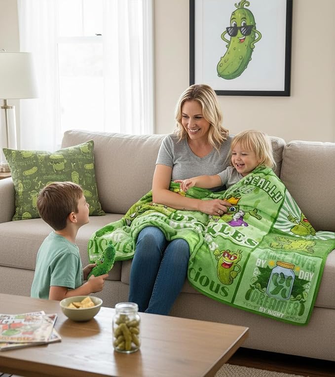 Aipon Pickle Blanket Gifts for Pickle Lovers, Funny Food Cucumber Blankets 50"x 60", Green Soft Cozy Lightweight Throw Blanket for Women Kids Teens Boys Girls