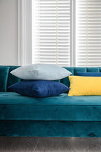 Throw Pillow Covers 18x18 Navy Blue: Pack of 2 Cozy Soft Velvet Square Modern Luxury Decorative Throw Pillow Cases for Sofa Couch Living Room Bed Home Decor