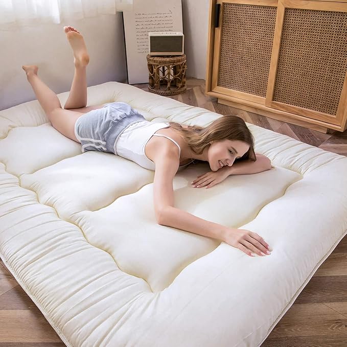 MAXYOYO Japanese Shiki Futon Mattress Floor Mattress Thicken Tatami Mat Sleeping Pad Roll Up Mattress Floor Lounger Bed Folding Couch Bed Mattress Pad for Guest Room, Off White, King