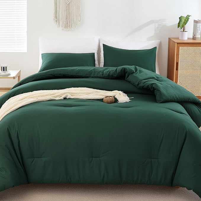 ROSGONIA Oversized King Comforter Dark Emerald Green, 3pcs (1 Boho Comforter & 2 Pillowcases), Lightweight Oversized King Size Comforter Sets Bedding