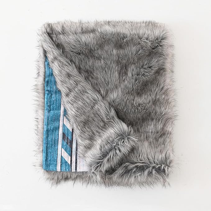 Luxury Plush Faux Fur Throw Blanket with Aztec Pattern, Super Warm, Fuzzy, Elegant, Fluffy Decoration Blanket for Couch, Armchair, Sofa and Bed, 60''x 80'', Teal
