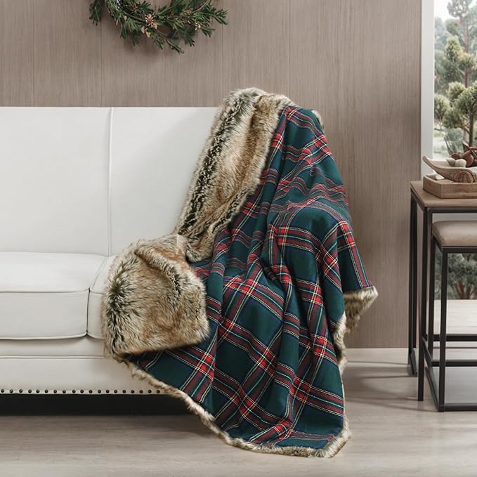 HORIMOTE HOME Luxury Plush Faux Fur Throw Blanket with Green Plaid Pattern, Super Warm, Fuzzy, Elegant, Fluffy Decoration Christmas Holiday Blanket for Couch, Armchair, Sofa and Bed, 50''x 60''