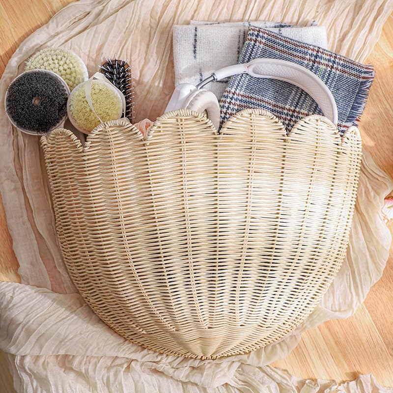 Scalloped Hanging Wicker Baskets for Wall, Scalloped Home Decor, Hanging Woven Rattan Wall Basket for Flowers Front Door Bathroom Storage (Rattan-Set of 2) - color: Off White, size: S+M