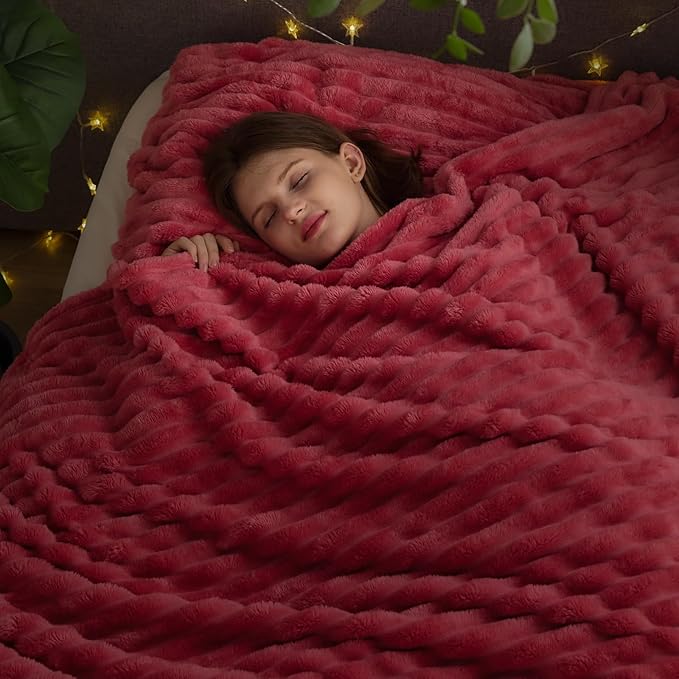 NEWCOSPLAY Super Soft Queen Blanket Coral Pink Premium Silky Flannel Fleece 3D Ribbed Jacquard Lightweight Bed Blanket All Season Use (Coral Pink Ribbed, Queen(90"x90"))