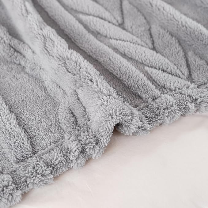 YUSOKI Sherpa Large Throw Blanket Single Layer,Light Weight(1.7lb),370GMS-3D Stylish Design for Gift Home Decor (Light Grey,50"x65")