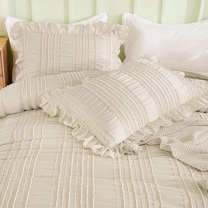 WONGS BEDDING Beige Ruffle Queen Comforter,Boho Shabby Chic Bedding for Queen Bed,Soft Seersucker Farmhouse Bedding Set with 1 Ruffled Comforter,2 Tufted Pillowcases 90"×90"