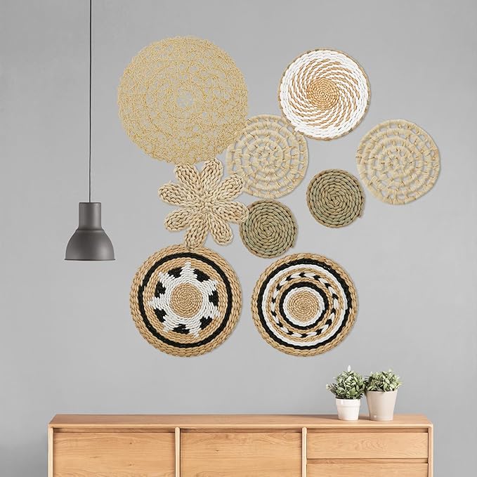 HJJWNDDNG 9 Pack Boho Wall Basket Decor Set, Hanging Woven Seagrass Rattan Wicker Boho Wall Decor, Round Farmhouse Wall Hanging Baskets Rustic Flat Wall Art for Living Room Bedroom Kitchen (Style 9)