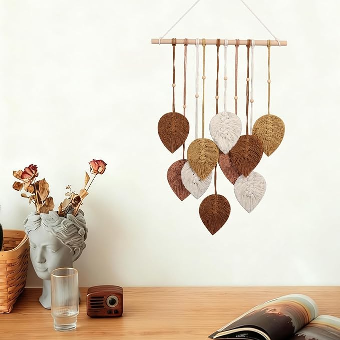 VEELAM Macrame Wall Hanging Leaf Decor Small Boho Art Tapestry for Living Room Bedroom Decoration, Brown
