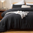 ROSGONIA Oversized King Comforter 120x120, 3pcs Super King Comforter (1 Black Comforter & 2 Pillowcases) Lightweight Warm Bedding Set Blanket Quilt