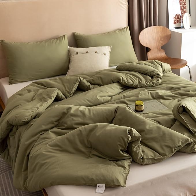 ROSGONIA Oversized Queen Comforter Olive Green, 3pcs (1 Green Comforter & 2 Pillowcases) Lightweight Oversized Queen Comforter Sets Bedding Blanket Quilts