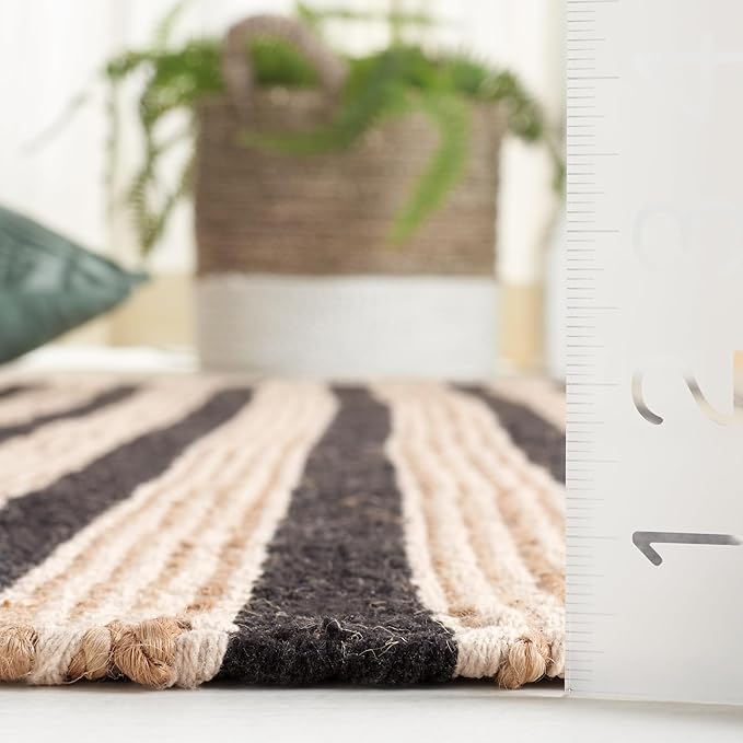 SAFAVIEH Natural Fiber Collection Area Rug - 4' x 6', Natural & Black, Rustic Farmhouse Boho Striped Style, Handmade Jute & Cotton, Ideal for The Living Room, Bedroom, Dining Room (NFB325Z-4)