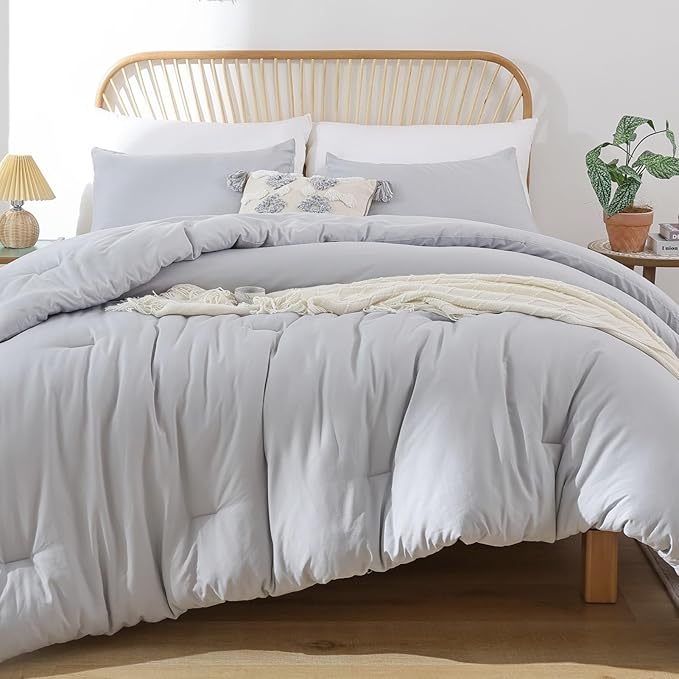 ROSGONIA Gray Comforter Set Queen, 3pcs(1 Boho Light Grey Comforter & 2 Pillowcases) All Season Soft Bedding Lightweight Bedspread Blanket Quilt