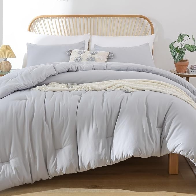 ROSGONIA Light Grey Twin/Twin XL Comforter Set for College Girls Boys, 1 Gray Comforter & 1 Pillowcase, Lightweight Kids Comforter Sets Dorm Bedding