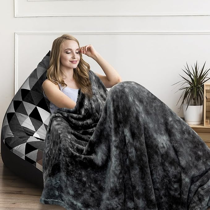 MACEVIA Throw Blanket for Couch Dark Gray, Faux Fur Fleece Flannel Blankets for Men and Women, Soft Lightweight Flannel Blanket for Chair Sofa Bed 260GSM, Suitable for All Seasons (Grey, 50"x60")