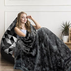 MACEVIA Throw Blanket for Couch Dark Gray, Faux Fur Fleece Flannel Blankets for Men and Women, Soft Lightweight Flannel Blanket for Chair Sofa Bed 260GSM, Suitable for All Seasons (Grey, 50"x60")