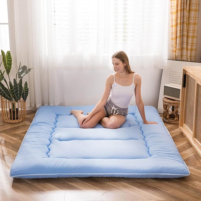 MAXYOYO Japanese Floor Mattress Futon Mattress, Thicken Sleeping Pad Foldable Roll Up Floor Futon for Adults Tatami Mat Dormitory Bed Lounger, Dusty Blue, Queen Size