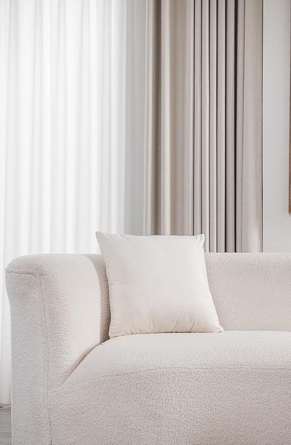Throw Pillow Covers 18x18 Cream: Pack of 2 Cozy Soft Velvet Square Modern Luxury Decorative Throw Pillow Cases for Sofa Couch Living Room Bed Home Decor