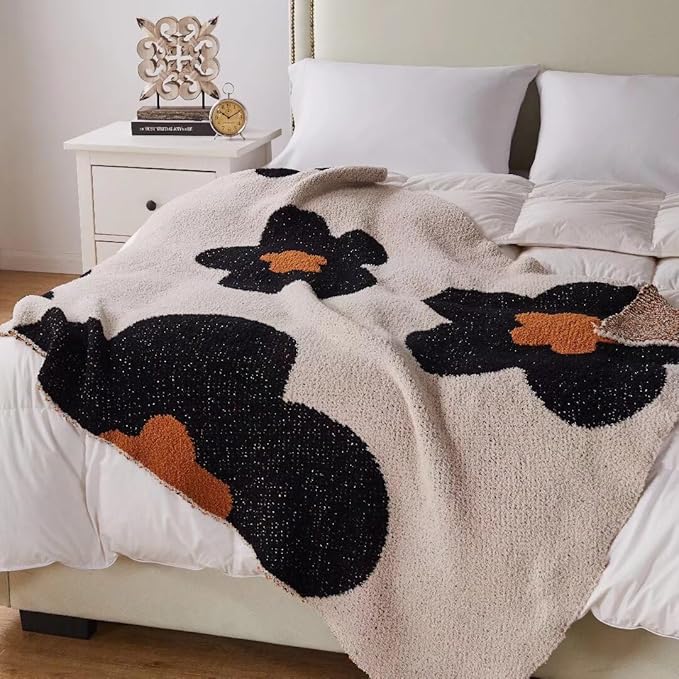 GY Blanket Throw Big Flower Pattern Throw Fuzzy Fleece Microfiber for Couch Chairs Sofa Baby Women Home Decorative All Season, 51"x71", Beige