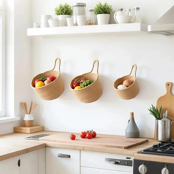 ShellKingdom Hanging Baskets, 3Pack Woven Wall Mounted Storage Basket with 3 Pcs Hooks, Boho Pouchs Bag Organizers for Home Office Living Room Bathroom Door Wall Decoration Caddy Bins (Jute)