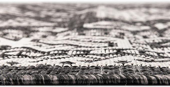 Rugs.com Outdoor Aztec Collection Rug – 10 Ft Round Charcoal Gray Flatweave Rug Perfect for Kitchens, Dining Rooms
