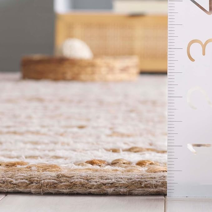 SAFAVIEH Cape Cod Collection Area Rug - 5' x 8', Natural & Ivory, Handmade, Braided Design, Ideal for The Living Room, Bedroom, Dining Room (CAP151A-5)