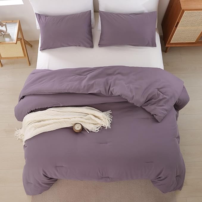 ROSGONIA Oversized King Comforter 120x120, 3pcs Super King Comforter (1 Dusty Purple Comforter & 2 Pillowcases) Lightweight Warm Bedding Blanket