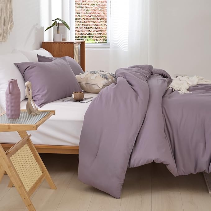 ROSGONIA Oversized King Comforter 128x120, 3pcs Super King Plus Comforter (1 Dusty Purple Comforter & 2 Pillowcases) Lightweight Oversized King Bedding Set Quilt