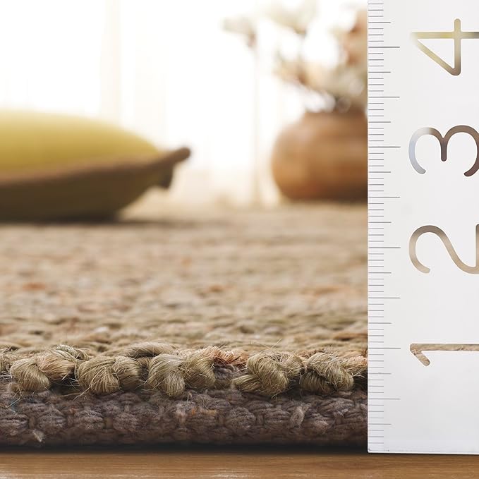 SAFAVIEH Area Rug 8x10 - Natural Fiber Couture Collection - Large - Green & Natural, Handmade Jute, Ideal for Living Room, Bedroom, Dining Space (NFC101Y)