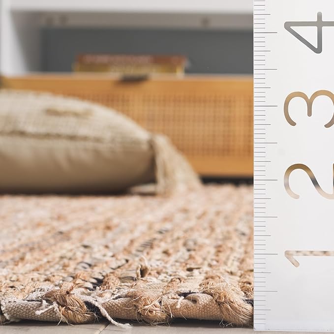 SAFAVIEH Cape Cod Collection Area Rug - 6' x 9', Beige, Handmade Denim & Jute, Ideal for The Living Room, Dining, Bedroom (CAP153B)