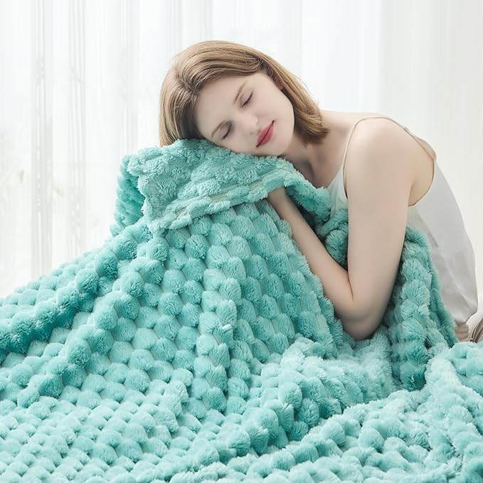 NEWCOSPLAY Super Soft Throw Blanket Sage Green Premium Silky Flannel Fleece 3D Clouds Stylish Jacquard Lightweight Bed Blanket All Season Use 350GSM (Sage Green, Throw(50"x60"))