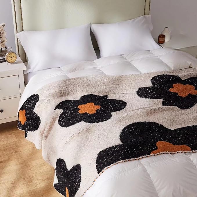 GY Blanket Throw Big Flower Pattern Throw Fuzzy Fleece Microfiber for Couch Chairs Sofa Baby Women Home Decorative All Season, 51"x71", Beige