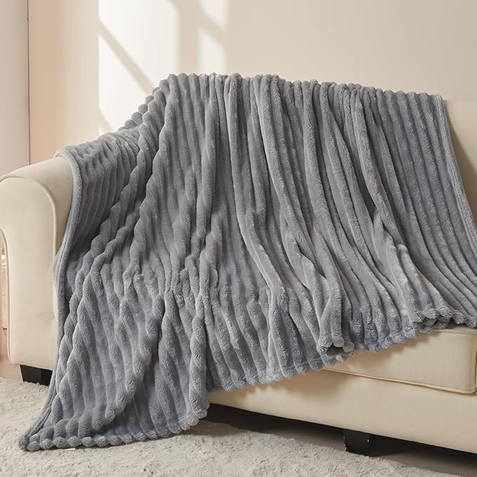 NEWCOSPLAY Super Soft Throw Blanket Light Grey Premium Silky Flannel Fleece 3D Ribbed Jacquard Lightweight Bed Blanket All Season Use (Light Grey Ribbed, Throw(50"x60"))