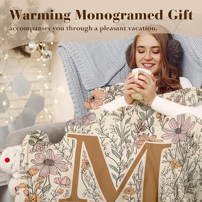 JXREQ Throw Blanket Initial Letter M Personalized Monogrammed Gifts for Women Teen Girls Frends, Boho Floral Throw Blankets for Bed Sofa Living Room Office, 50x60 Inch