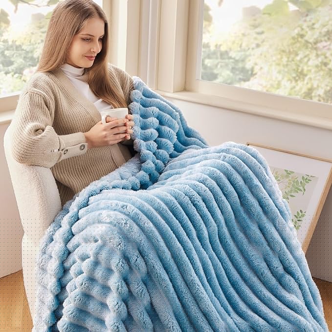 NEWCOSPLAY Super Soft Twin Blanket Blue Premium Silky Flannel Fleece 3D Ribbed Jacquard Lightweight Bed Blanket All Season Use (Blue Ribbed, Twin(60"x80"))