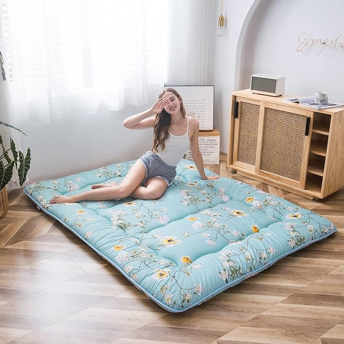 MAXYOYO Rustic Floral Korean Floor Mattress Japanese Futon Mattress, Foldable Bed Roll Up Camping Mattress Floor Lounger Bed Couches and Sofas Mattress Topper King Size