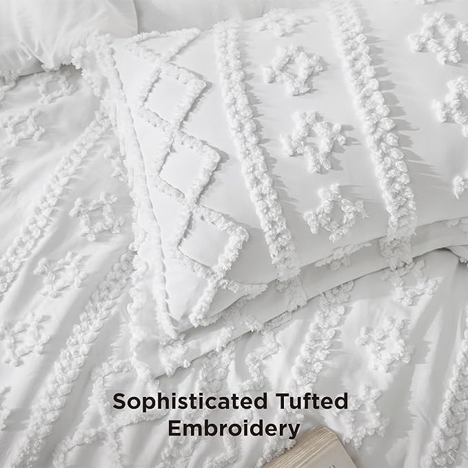 Bedsure Tufted Boho Comforter Set Queen Size - Bright White Boho Bed Set, GentleSoft™ 3 Pieces Farmhouse Shabby Chic Embroidery Bedding, Gifts for Woman, Soft Jacquard Queen Comforter for All Seasons