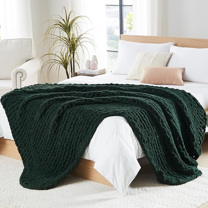 L'AGRATY Chunky Knit Blanket Throw: 72''x84'' Chenille Chunky Knitted Throw Blanket for Bed Couch - Handmade Thick Big Cable Knit Blankets - Large Crochet Rope Blanket for Home Decor(Green)