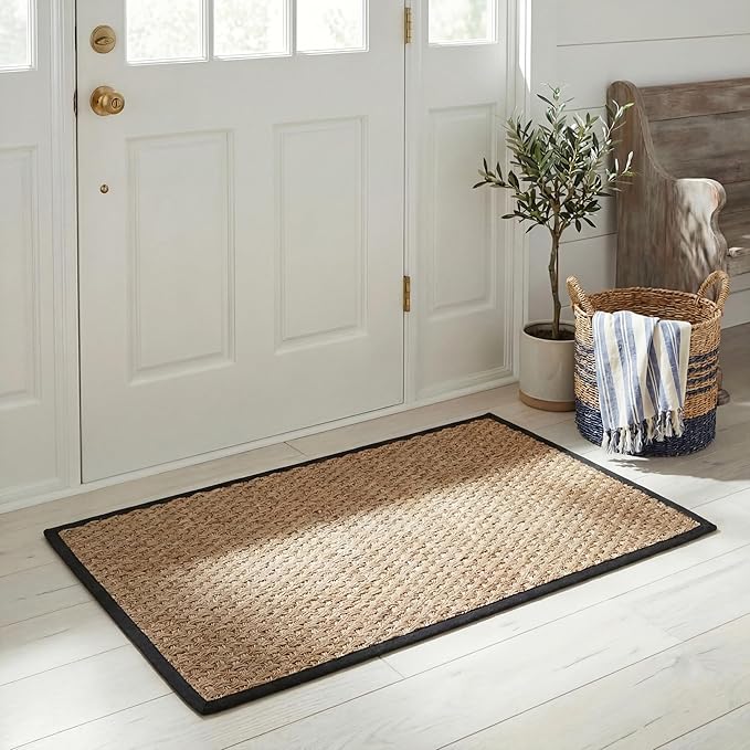 SAFAVIEH Natural Fiber Collection Area Rug - 2'6" x 4', Natural & Black, Seagrass, Basketweave Pattern with Border (NF114C)