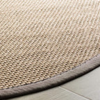 SAFAVIEH Area Rug 6' Round - Natural Fiber Collection - Maize & Grey, Sisal, Woven Design with Border (NF141G)