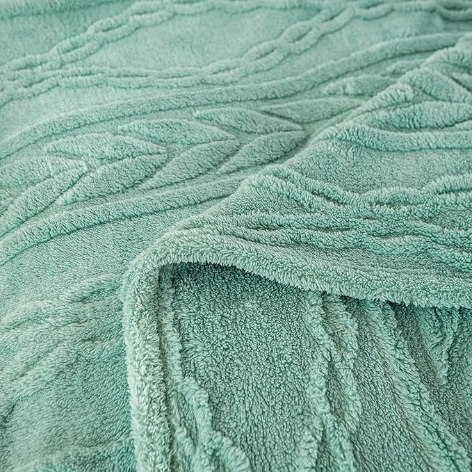 YUSOKI Twin XL Blanket Single Layer,Weight(3.1lb),370GMS-3D Stylish Design for Gift Home Decor (Light Green,65"x90")
