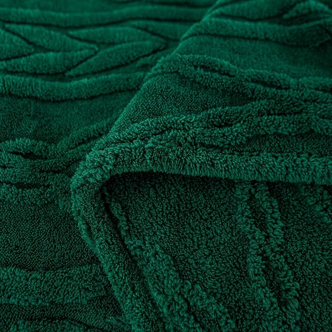 YUSOKI Queen Size Blanket Single Layer,Weight(4.4lb),370GMS-3D Stylish Design for Gift Home Decor (Forest Green,90"x90")