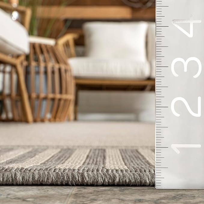 Nuloom Asha Light Grey/Ivory, 5' x 8', Casual, Striped Border, Soft and Cozy, High Traffic, Stain Resistant, Easy Clean, Durable Area Rug for Indoor/Outdoor Patio, Deck, Porch, Garden, Courtyard