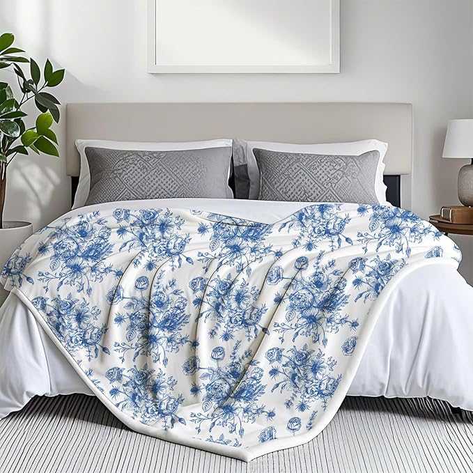 Blue Floral Throw Blanket, Botanical Floral Blanket, Soft, Flannel, Warm, Boho Aesthetic Bed Blankets All Season Flower Throw Blankets for Couch Bedroom Living Room 60X80 Inch