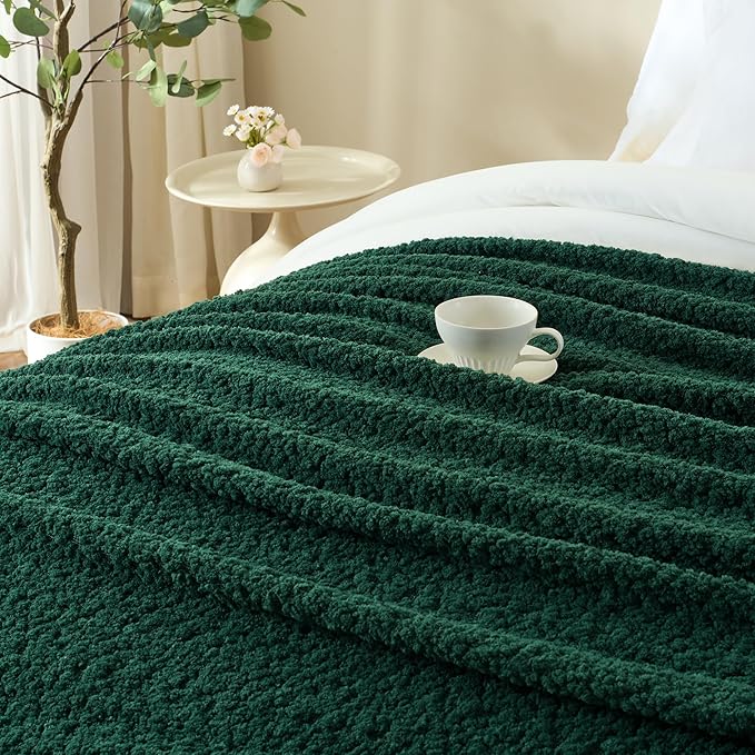 Throw Blanket for Couch, Dark Green Luxury Knitted Throws 60"x80", Textured Blankets with Handmade Fringe Tassels for Bed Sofa Decorative, Chunky Soft Farmhouse Boho Home Decor