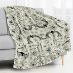 Throw Blanket for Couch, 300GSM Warm Soft Cozy Flannel Blanket, Cute Blanket for All Seasons Bedroom Home Decor Gifts, Grey Halloween Bats 50x60 Inches